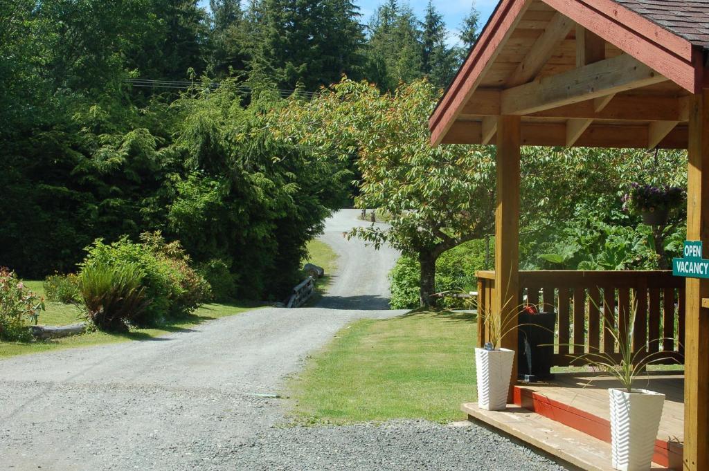 The Outside Inn Ucluelet Extérieur photo